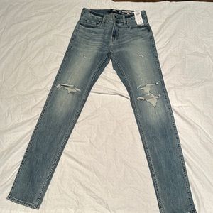 NWT - Hollister Jeans - Stacked Skinny Advanced Stretch Men’s jeans - 30 x 30.